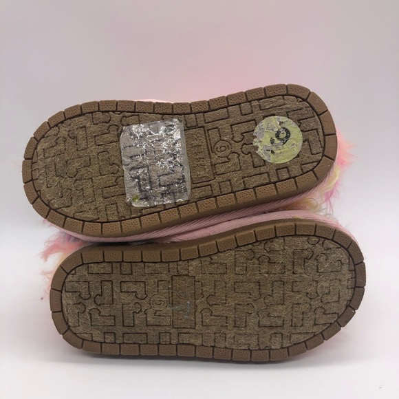 LINK - LITTLE GIRLS FURRY RAINBOW COLORED BOOTIES SIZE 6 - Picture 6 of 11